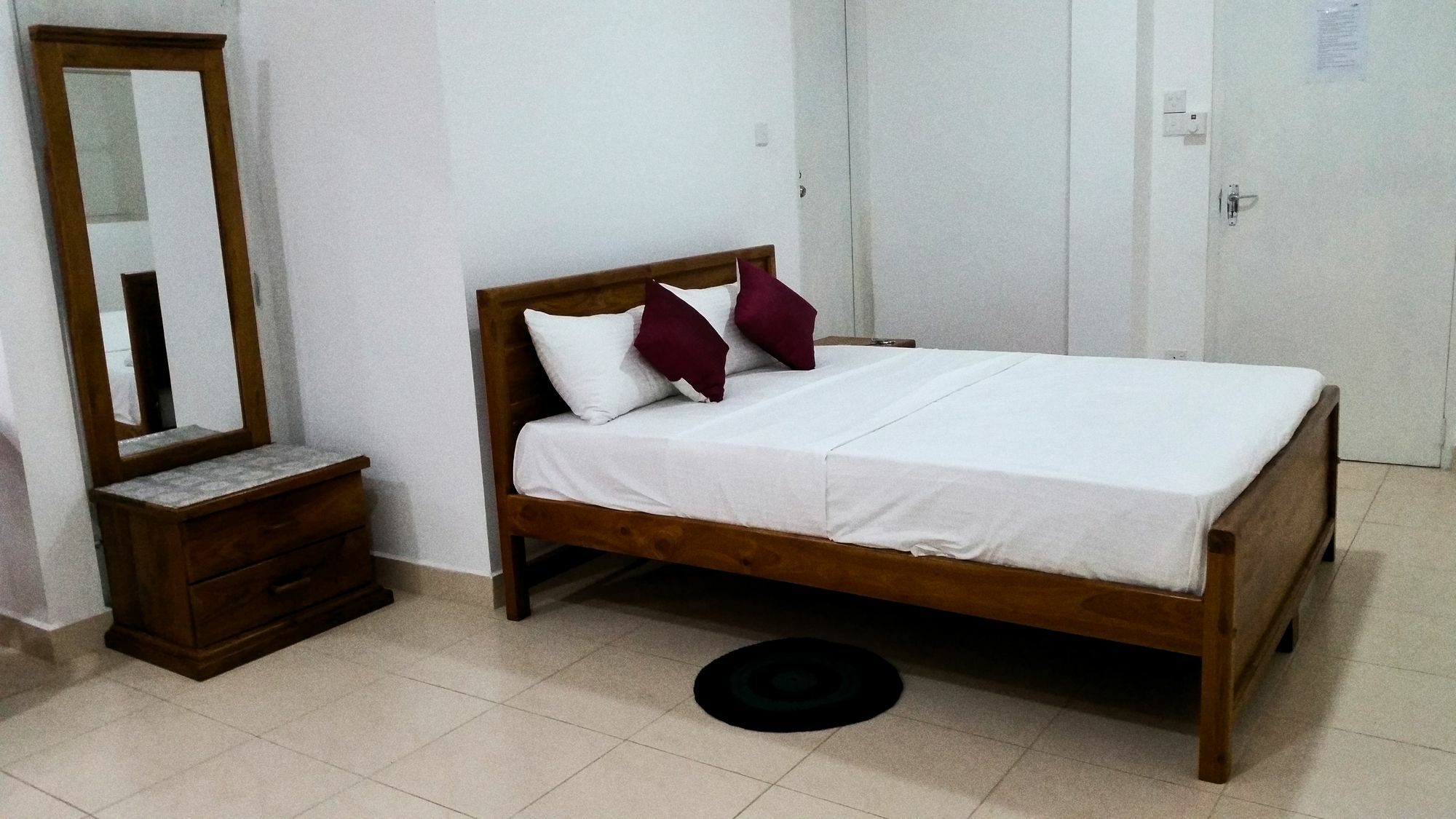 Ocean Pebbles Apartment Dehiwala-Mount Lavinia Екстериор снимка