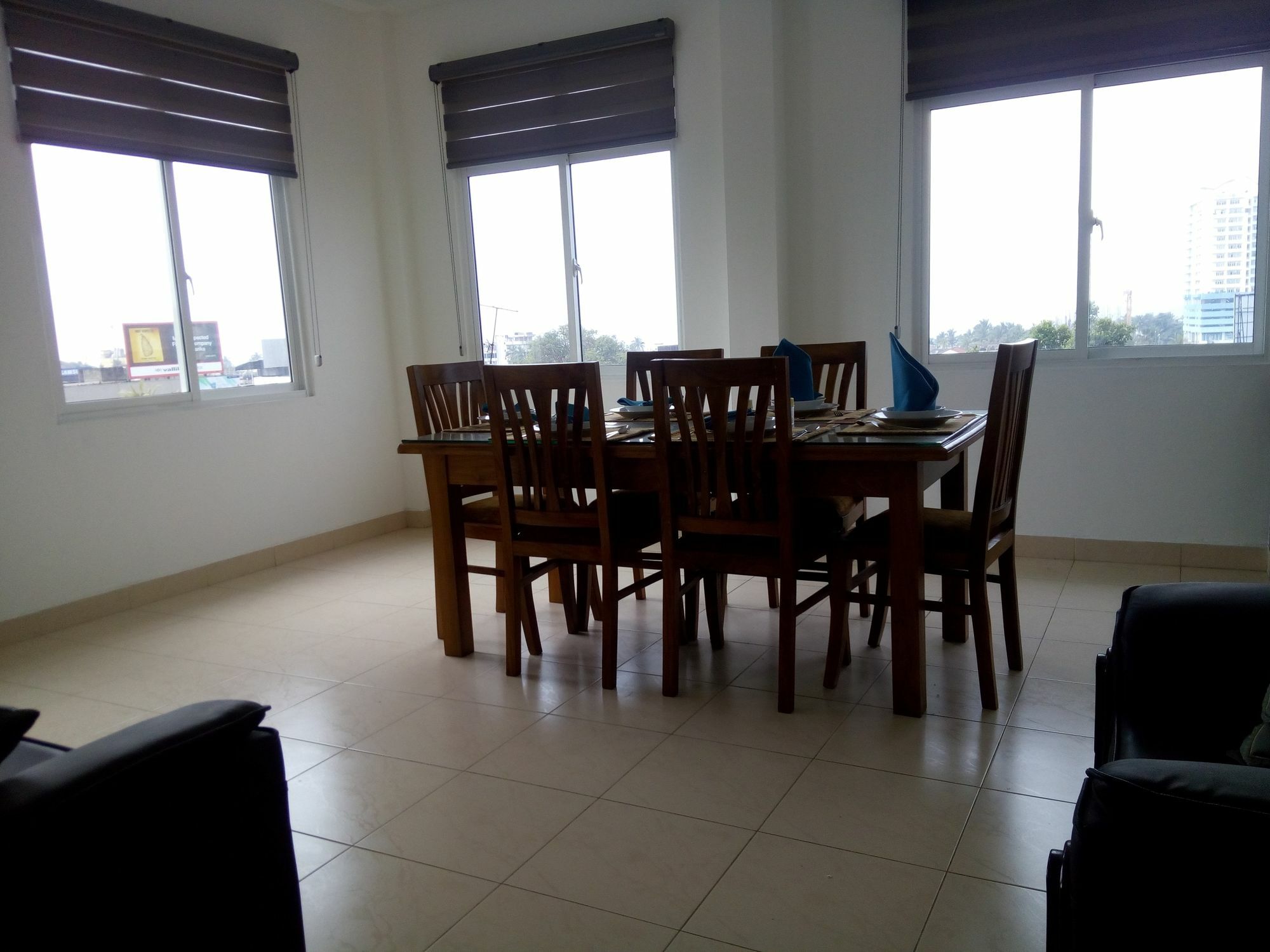 Ocean Pebbles Apartment Dehiwala-Mount Lavinia Екстериор снимка