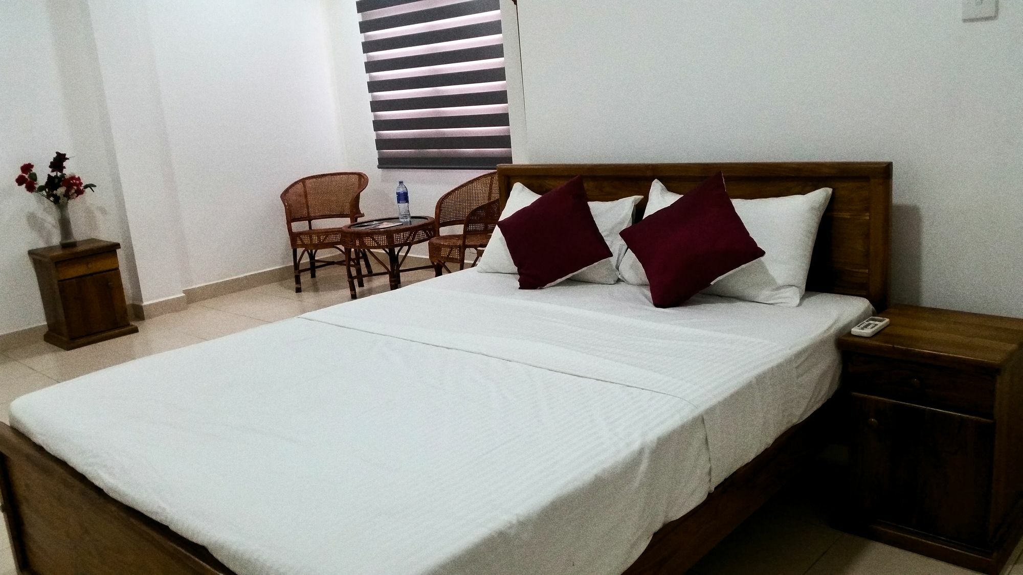 Ocean Pebbles Apartment Dehiwala-Mount Lavinia Екстериор снимка