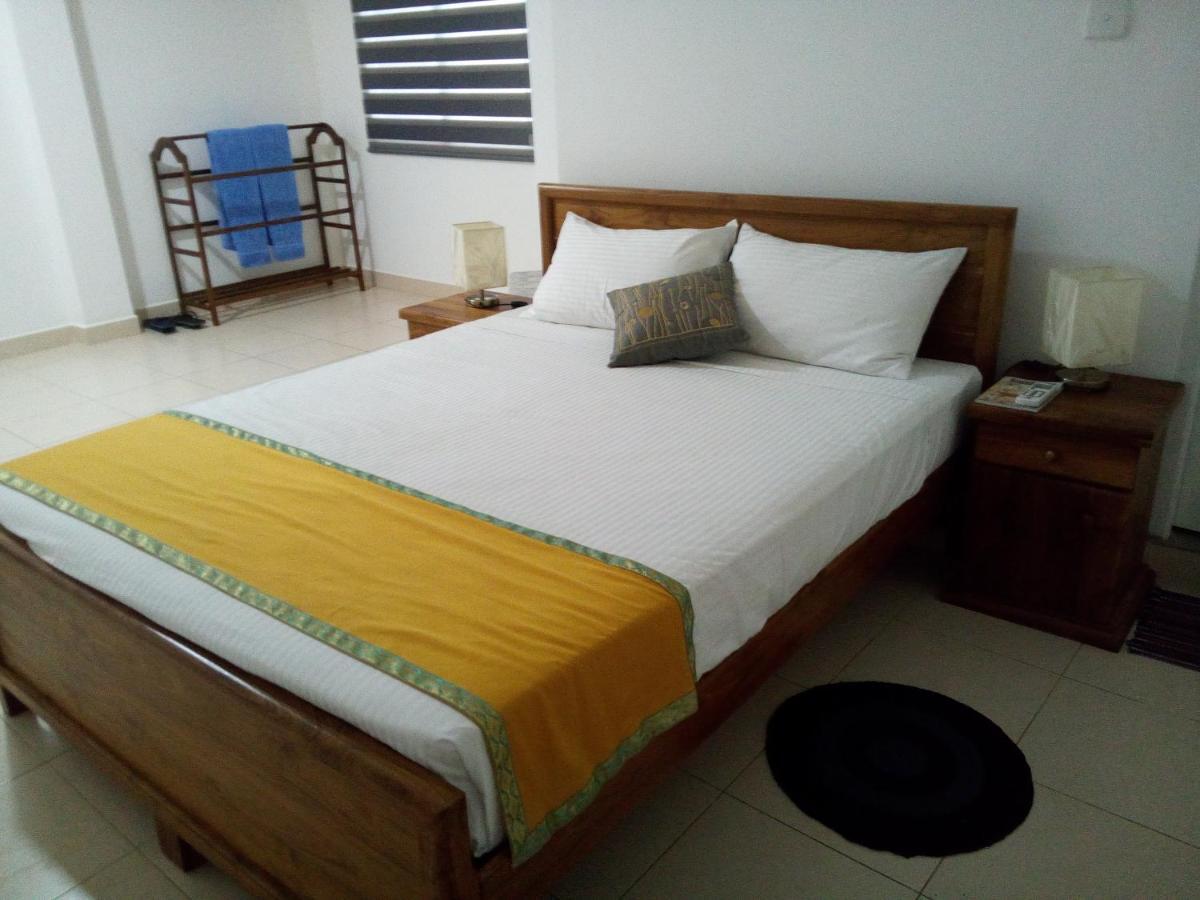 Ocean Pebbles Apartment Dehiwala-Mount Lavinia Екстериор снимка